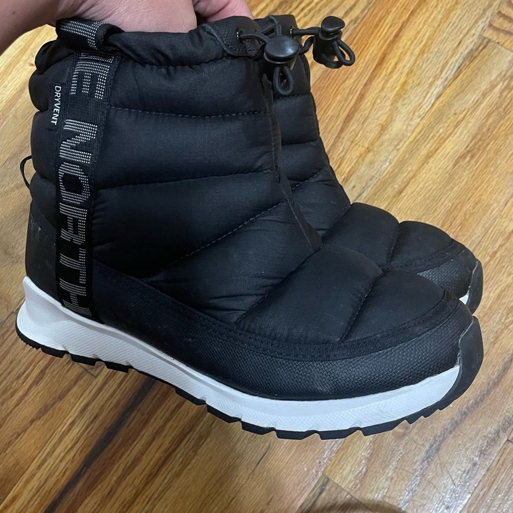 The North Face Thermoball Pull-on Waterproof Boots. - Picture 6 of 7